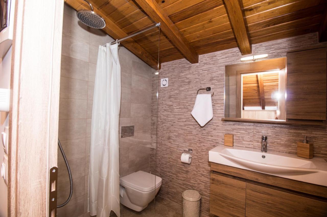 Ferienwohnung Golden Attic Nea Roda Exterior foto