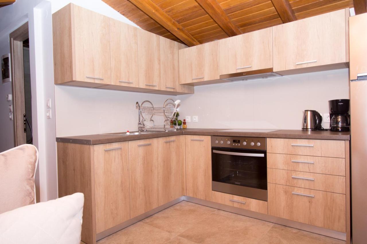 Ferienwohnung Golden Attic Nea Roda Exterior foto