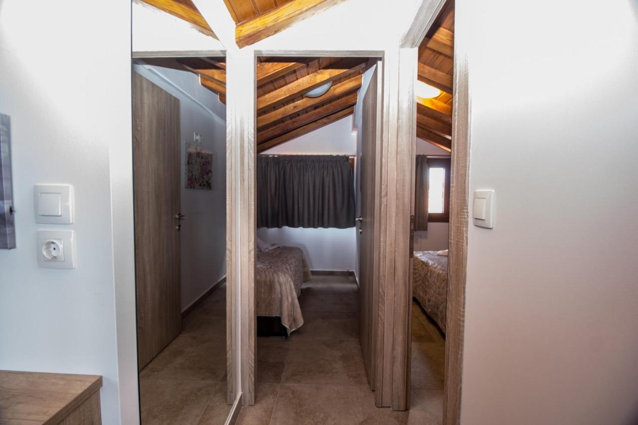 Ferienwohnung Golden Attic Nea Roda Exterior foto