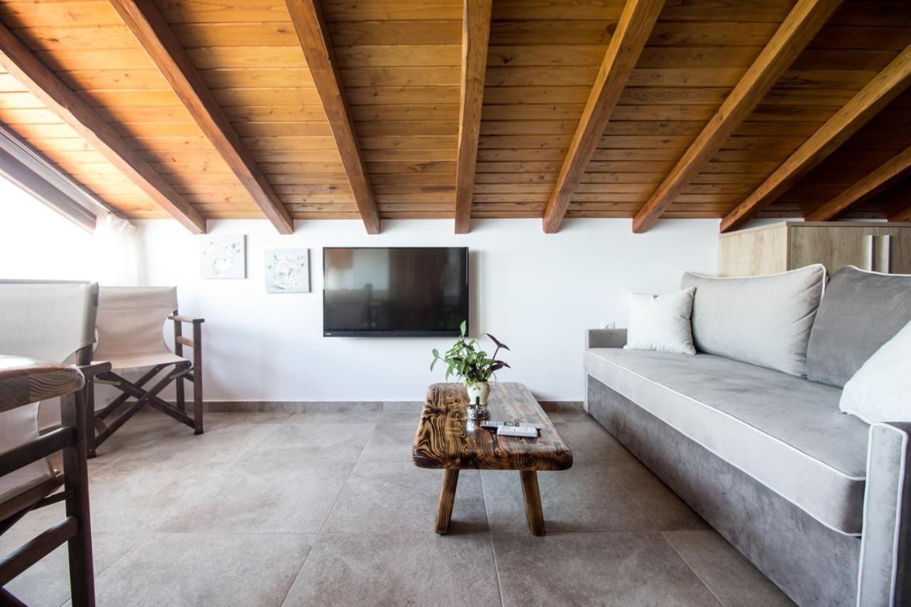 Ferienwohnung Golden Attic Nea Roda Exterior foto